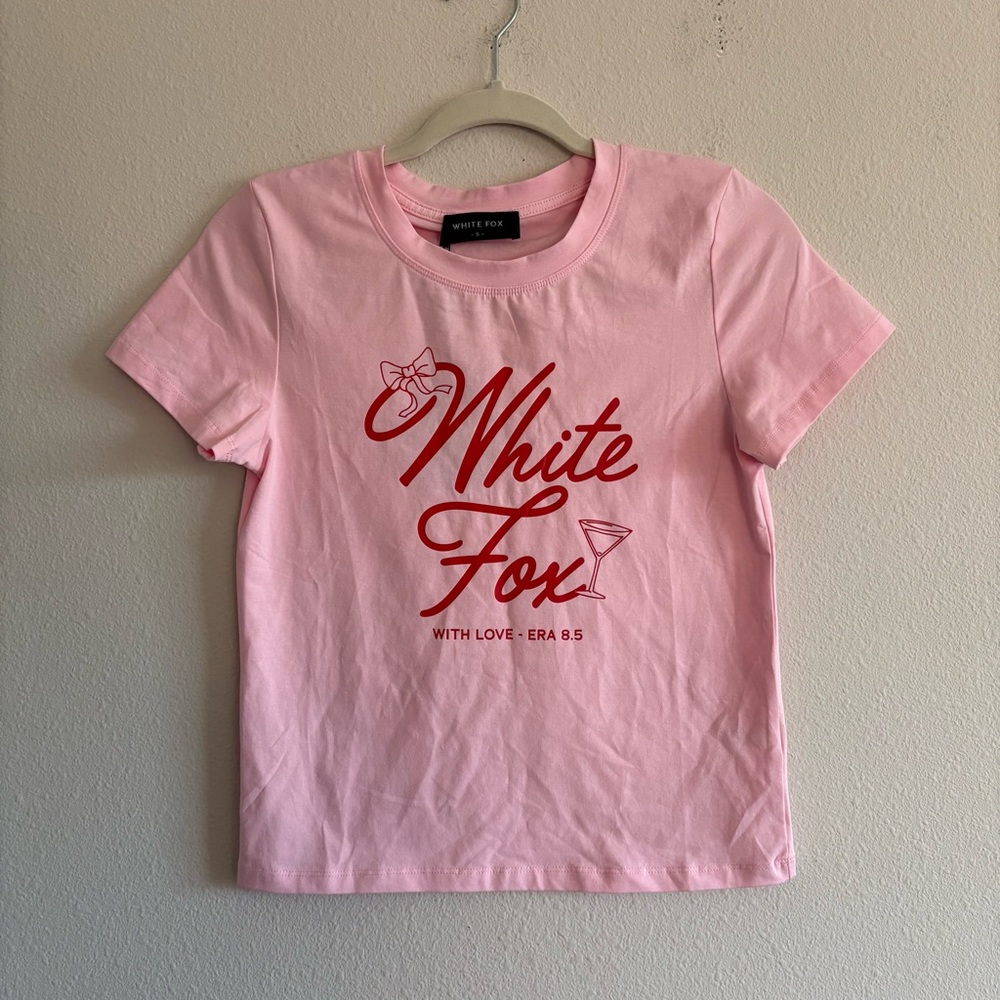 NWT White Fox Boutique Relaxed Baby Tee Shirt With Love & Kisses Pink Women XS